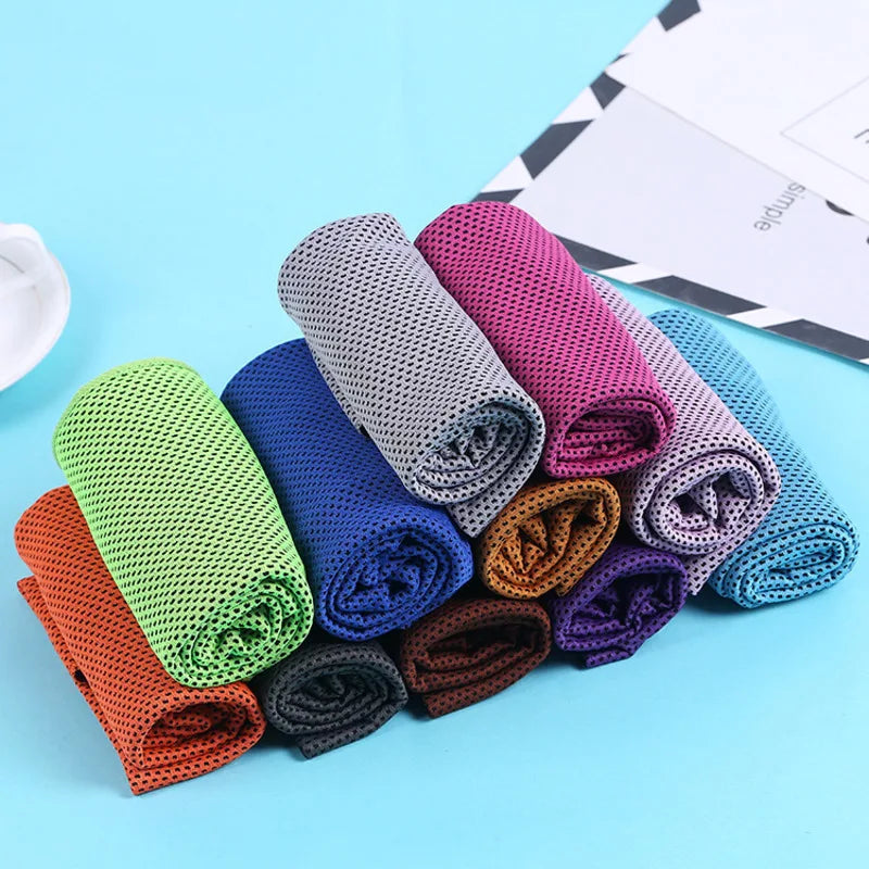 Cooling Ice Beach Towel for Gym, Yoga, Sports - Men and Women - Cold Washcloth for Running, Football, Basketball - Lovers Gift - Toallas